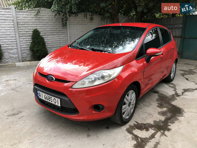 Красный Форд Фиеста, объемом двигателя 1.24 л и пробегом 205 тыс. км за 4500 $, фото 1 на Automoto.ua