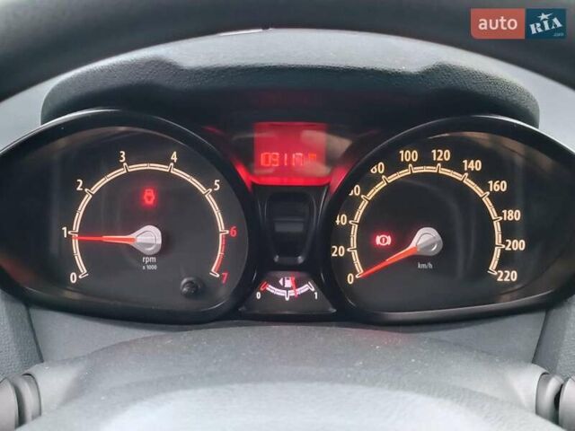 Форд Фієста 2012 у Харкові на Automoto.ua Червоний Форд Фієста, об'ємом двигуна 1.2 л та пробігом 109 тис. км за 5790 $, фото 18 на Automoto.ua