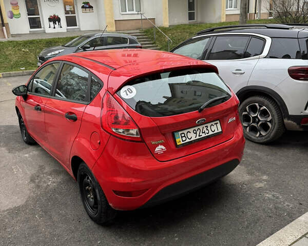 Червоний Форд Фієста, об'ємом двигуна 1.25 л та пробігом 72 тис. км за 6000 $, фото 2 на Automoto.ua