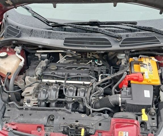 Красный Форд Фиеста, объемом двигателя 1.6 л и пробегом 156 тыс. км за 5600 $, фото 7 на Automoto.ua