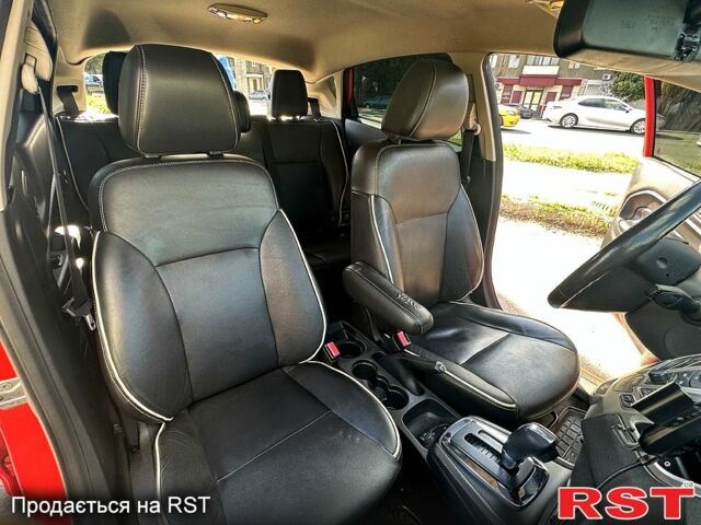 Красный Форд Фиеста, объемом двигателя 1.6 л и пробегом 250 тыс. км за 6000 $, фото 3 на Automoto.ua