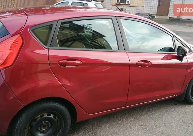 Красный Форд Фиеста, объемом двигателя 1.39 л и пробегом 118 тыс. км за 7000 $, фото 11 на Automoto.ua