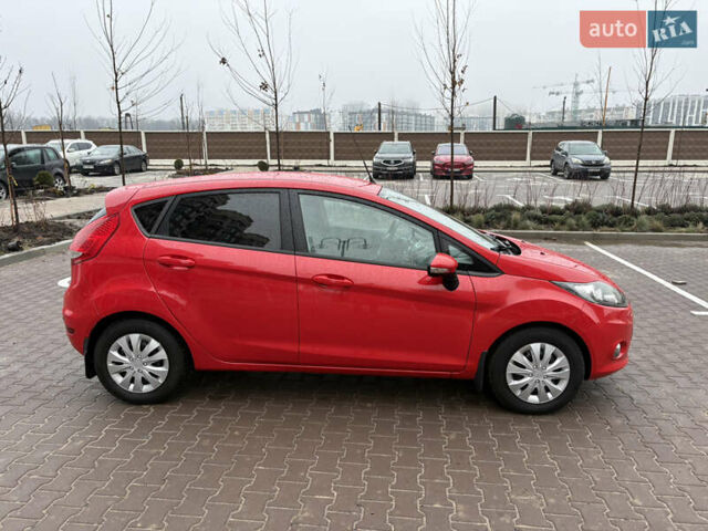 Красный Форд Фиеста, объемом двигателя 1.39 л и пробегом 103 тыс. км за 7500 $, фото 2 на Automoto.ua