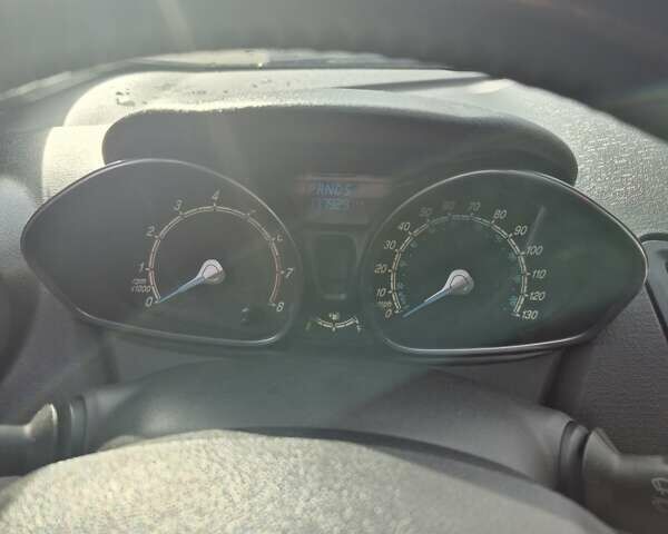 Форд Фієста 2013 у Харкові на Automoto.ua Червоний Форд Фієста, об'ємом двигуна 1.6 л та пробігом 178 тис. км за 5400 $, фото 7 на Automoto.ua