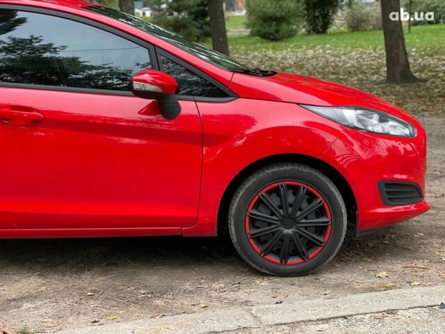 Червоний Форд Фієста, об'ємом двигуна 1 л та пробігом 68 тис. км за 7190 $, фото 5 на Automoto.ua