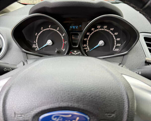 Красный Форд Фиеста, объемом двигателя 1 л и пробегом 147 тыс. км за 6200 $, фото 9 на Automoto.ua