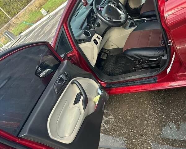 Форд Фієста 2013 у Харкові на Automoto.ua Червоний Форд Фієста, об'ємом двигуна 1.6 л та пробігом 178 тис. км за 5400 $, фото 1 на Automoto.ua