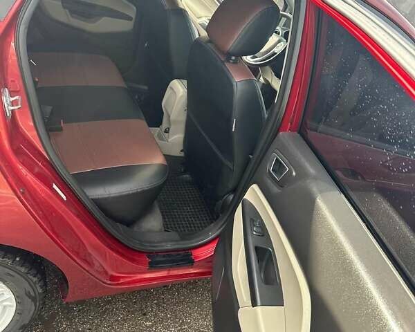 Форд Фієста 2013 у Харкові на Automoto.ua Червоний Форд Фієста, об'ємом двигуна 1.6 л та пробігом 178 тис. км за 5400 $, фото 3 на Automoto.ua