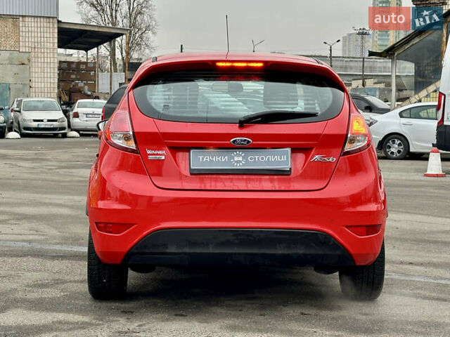 Красный Форд Фиеста, объемом двигателя 1 л и пробегом 72 тыс. км за 7500 $, фото 3 на Automoto.ua