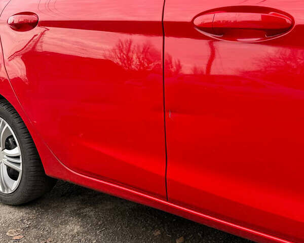 Красный Форд Фиеста, объемом двигателя 1 л и пробегом 147 тыс. км за 6200 $, фото 5 на Automoto.ua