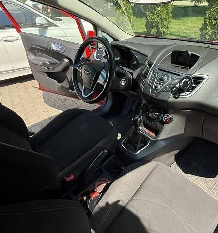 Красный Форд Фиеста, объемом двигателя 1.24 л и пробегом 126 тыс. км за 7000 $, фото 3 на Automoto.ua