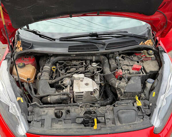 Червоний Форд Фієста, об'ємом двигуна 1.1 л та пробігом 147 тис. км за 6500 $, фото 15 на Automoto.ua