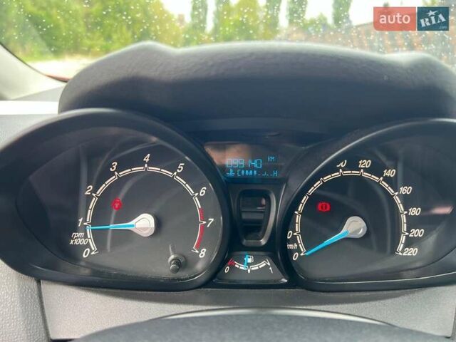 Червоний Форд Фієста, об'ємом двигуна 1 л та пробігом 99 тис. км за 6700 $, фото 9 на Automoto.ua