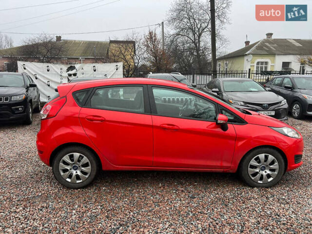 Червоний Форд Фієста, об'ємом двигуна 1.6 л та пробігом 59 тис. км за 8300 $, фото 7 на Automoto.ua