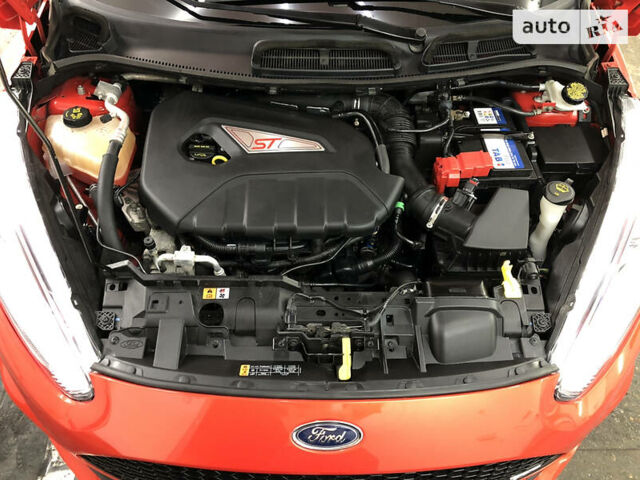 Червоний Форд Фієста, об'ємом двигуна 1.6 л та пробігом 117 тис. км за 10900 $, фото 19 на Automoto.ua