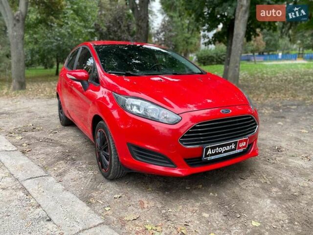 Червоний Форд Фієста, об'ємом двигуна 1 л та пробігом 68 тис. км за 7190 $, фото 2 на Automoto.ua