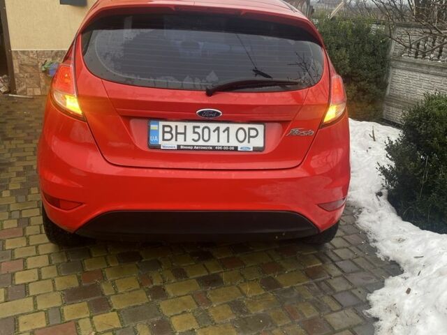 Червоний Форд Фієста, об'ємом двигуна 1.2 л та пробігом 180 тис. км за 5500 $, фото 4 на Automoto.ua
