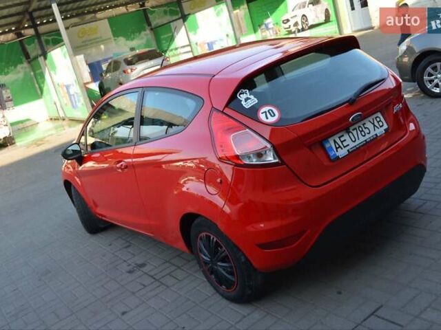 Красный Форд Фиеста, объемом двигателя 1.24 л и пробегом 189 тыс. км за 5600 $, фото 4 на Automoto.ua