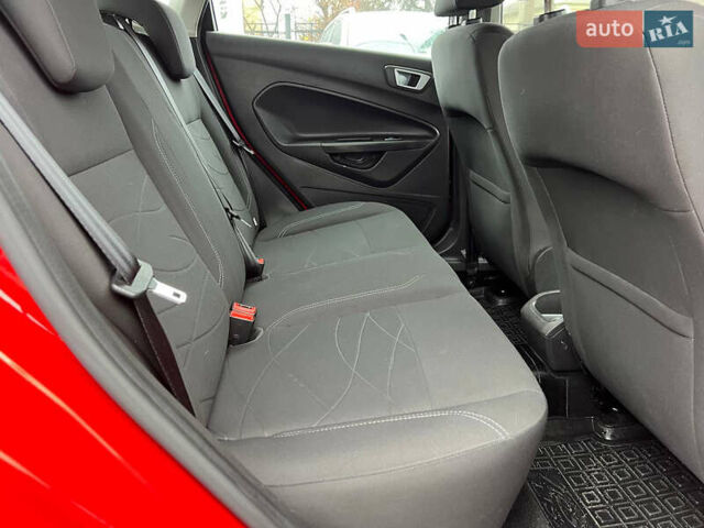 Червоний Форд Фієста, об'ємом двигуна 1.6 л та пробігом 59 тис. км за 8300 $, фото 10 на Automoto.ua