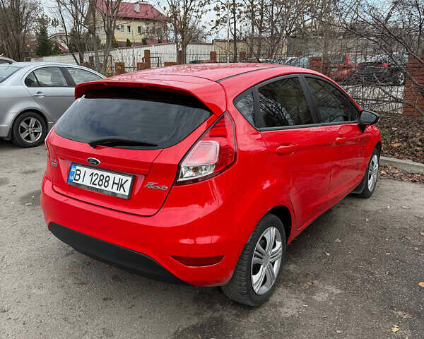 Красный Форд Фиеста, объемом двигателя 1 л и пробегом 147 тыс. км за 6200 $, фото 3 на Automoto.ua