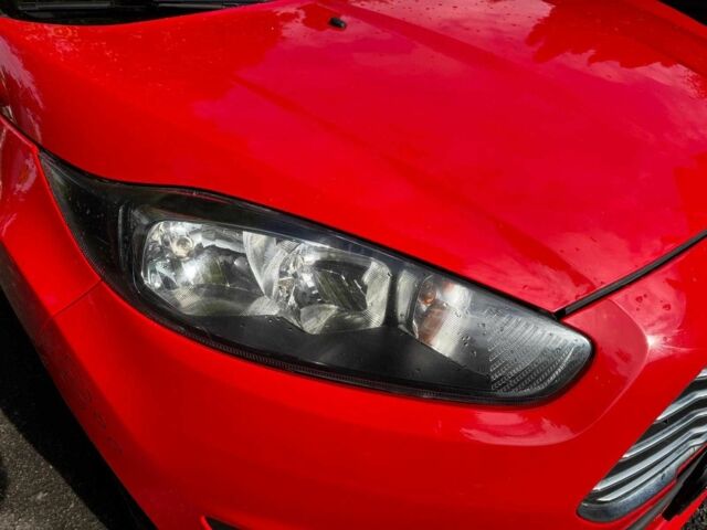 Красный Форд Фиеста, объемом двигателя 1 л и пробегом 130 тыс. км за 5740 $, фото 15 на Automoto.ua