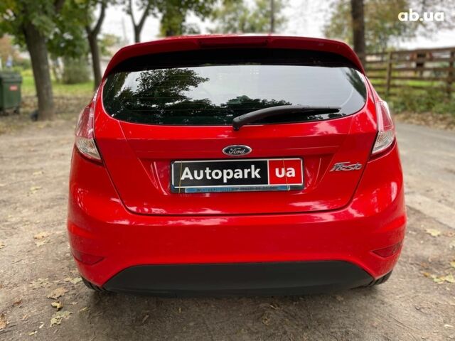 Червоний Форд Фієста, об'ємом двигуна 1 л та пробігом 68 тис. км за 7190 $, фото 10 на Automoto.ua