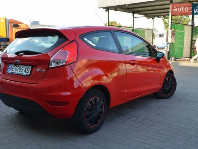 Красный Форд Фиеста, объемом двигателя 1.24 л и пробегом 189 тыс. км за 5600 $, фото 5 на Automoto.ua