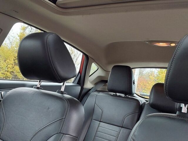 Красный Форд Фиеста, объемом двигателя 1.6 л и пробегом 104 тыс. км за 4000 $, фото 3 на Automoto.ua