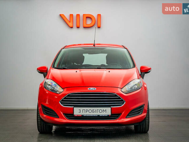 Красный Форд Фиеста, объемом двигателя 1 л и пробегом 100 тыс. км за 6995 $, фото 4 на Automoto.ua