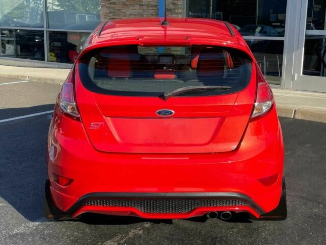 Червоний Форд Фієста, об'ємом двигуна 1.6 л та пробігом 87 тис. км за 6200 $, фото 3 на Automoto.ua