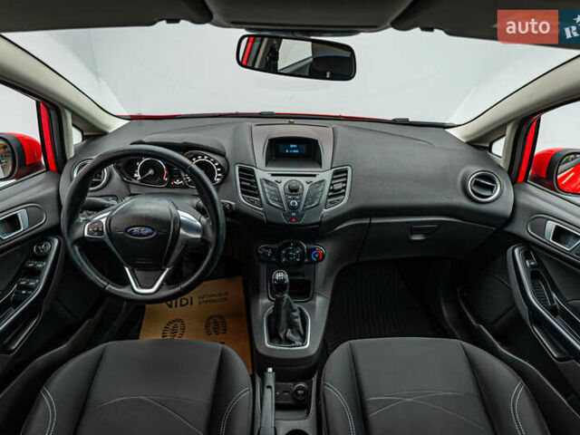 Красный Форд Фиеста, объемом двигателя 1 л и пробегом 100 тыс. км за 6995 $, фото 9 на Automoto.ua