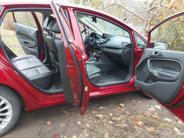 Красный Форд Фиеста, объемом двигателя 1.6 л и пробегом 104 тыс. км за 4000 $, фото 7 на Automoto.ua