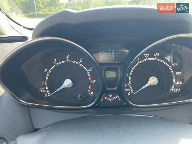 Красный Форд Фиеста, объемом двигателя 1 л и пробегом 63 тыс. км за 8500 $, фото 9 на Automoto.ua