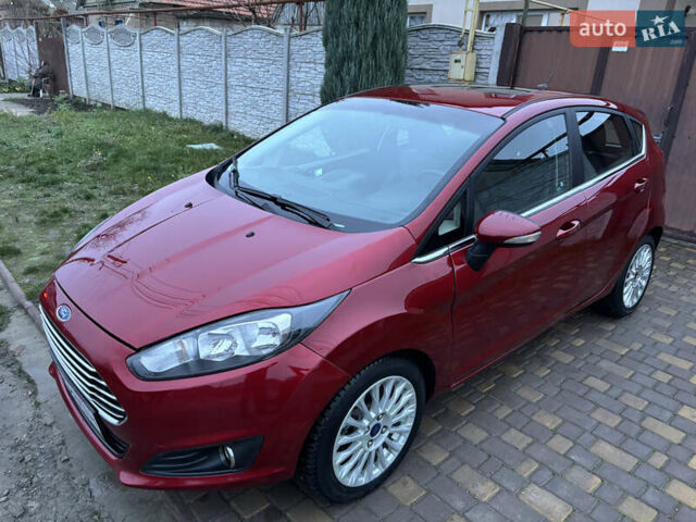 Червоний Форд Фієста, об'ємом двигуна 1.6 л та пробігом 104 тис. км за 7500 $, фото 1 на Automoto.ua