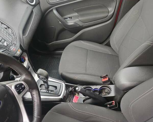 Красный Форд Фиеста, объемом двигателя 1.6 л и пробегом 204 тыс. км за 7500 $, фото 11 на Automoto.ua