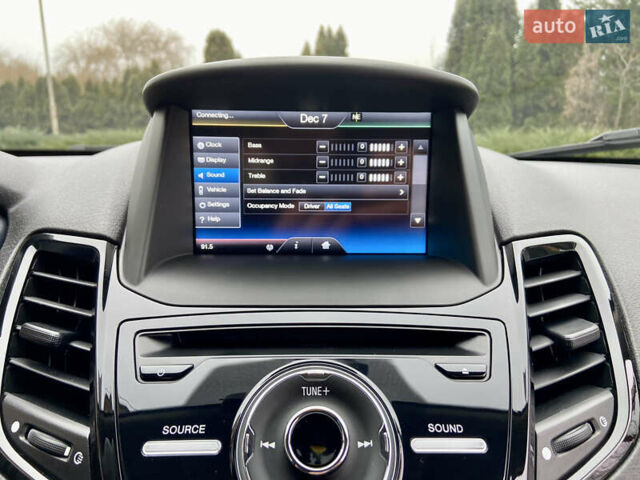 Червоний Форд Фієста, об'ємом двигуна 1.6 л та пробігом 7 тис. км за 9150 $, фото 77 на Automoto.ua