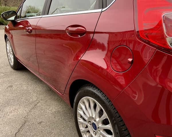 Червоний Форд Фієста, об'ємом двигуна 1.6 л та пробігом 7 тис. км за 9150 $, фото 22 на Automoto.ua