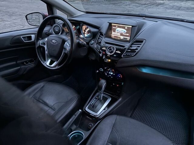 Червоний Форд Фієста, об'ємом двигуна 1.6 л та пробігом 104 тис. км за 7500 $, фото 20 на Automoto.ua