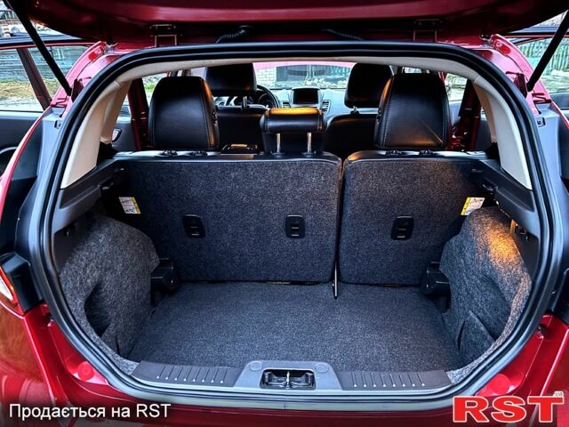 Красный Форд Фиеста, объемом двигателя 1.6 л и пробегом 104 тыс. км за 7500 $, фото 8 на Automoto.ua