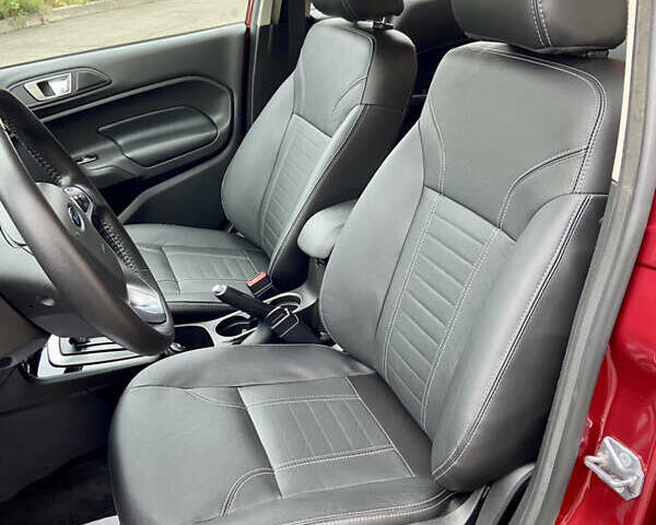 Червоний Форд Фієста, об'ємом двигуна 1.6 л та пробігом 7 тис. км за 9150 $, фото 43 на Automoto.ua