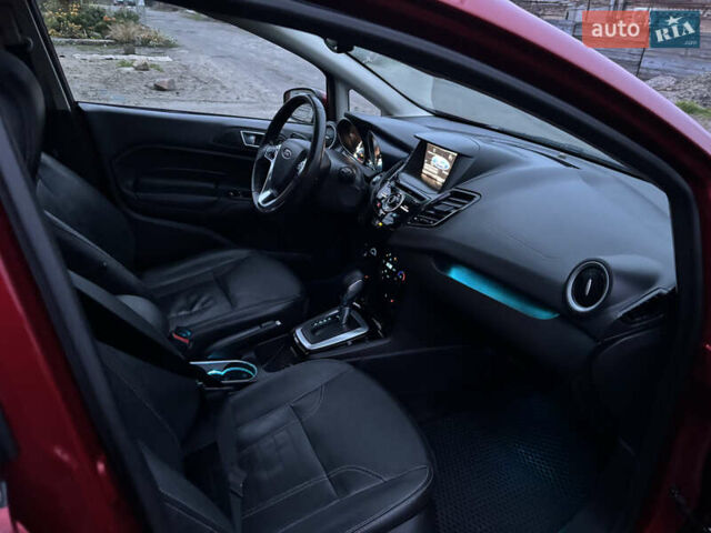 Червоний Форд Фієста, об'ємом двигуна 1.6 л та пробігом 104 тис. км за 7500 $, фото 34 на Automoto.ua