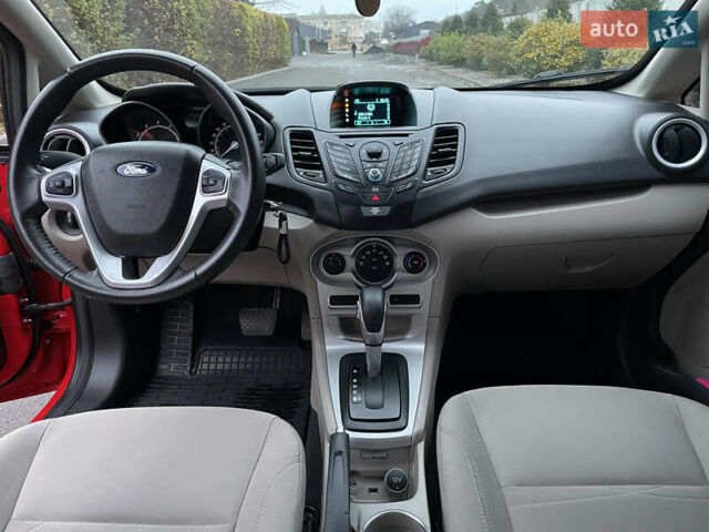 Красный Форд Фиеста, объемом двигателя 1.6 л и пробегом 127 тыс. км за 8000 $, фото 17 на Automoto.ua