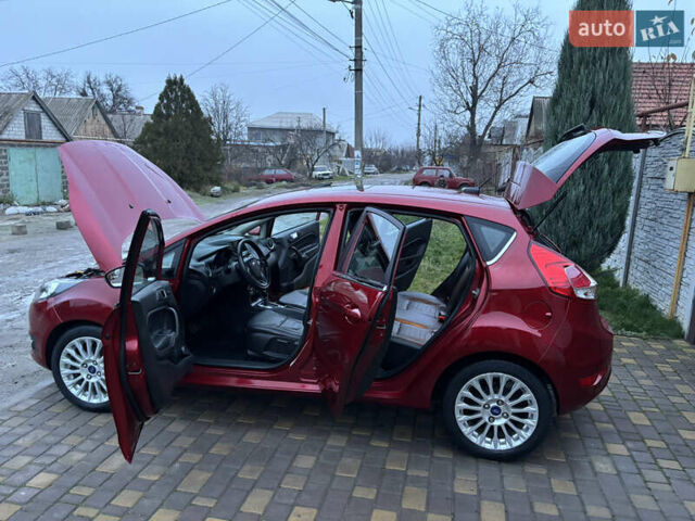 Червоний Форд Фієста, об'ємом двигуна 1.6 л та пробігом 104 тис. км за 7500 $, фото 12 на Automoto.ua