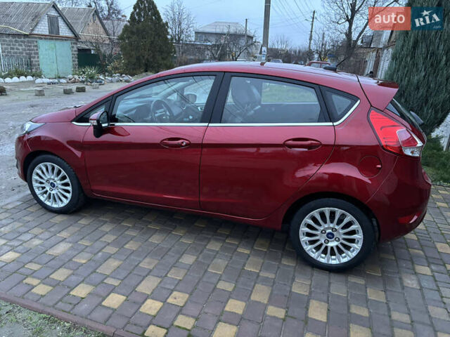 Червоний Форд Фієста, об'ємом двигуна 1.6 л та пробігом 104 тис. км за 7500 $, фото 3 на Automoto.ua