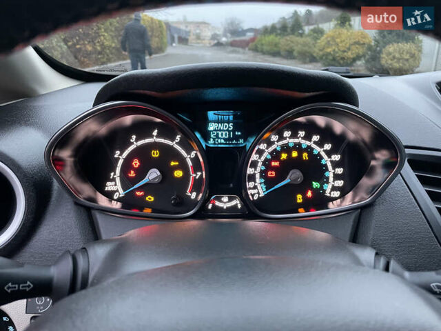 Красный Форд Фиеста, объемом двигателя 1.6 л и пробегом 127 тыс. км за 8000 $, фото 16 на Automoto.ua