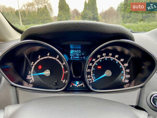 Червоний Форд Фієста, об'ємом двигуна 1.6 л та пробігом 7 тис. км за 9150 $, фото 81 на Automoto.ua