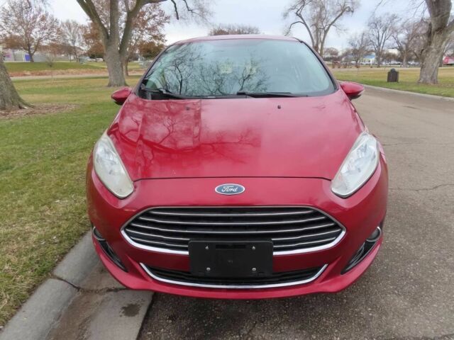 Червоний Форд Фієста, об'ємом двигуна 1.6 л та пробігом 77 тис. км за 4800 $, фото 1 на Automoto.ua