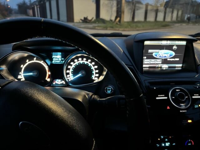 Червоний Форд Фієста, об'ємом двигуна 1.6 л та пробігом 104 тис. км за 7500 $, фото 21 на Automoto.ua