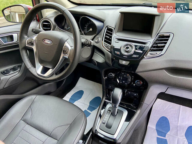 Червоний Форд Фієста, об'ємом двигуна 1.6 л та пробігом 7 тис. км за 9150 $, фото 61 на Automoto.ua