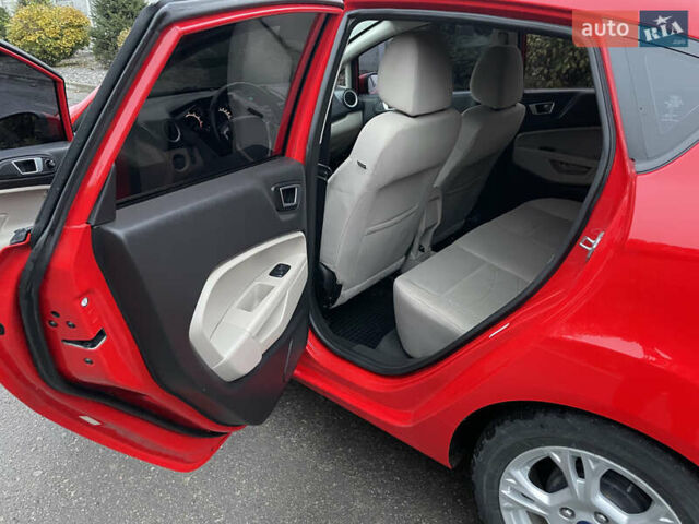 Красный Форд Фиеста, объемом двигателя 1.6 л и пробегом 127 тыс. км за 8000 $, фото 11 на Automoto.ua